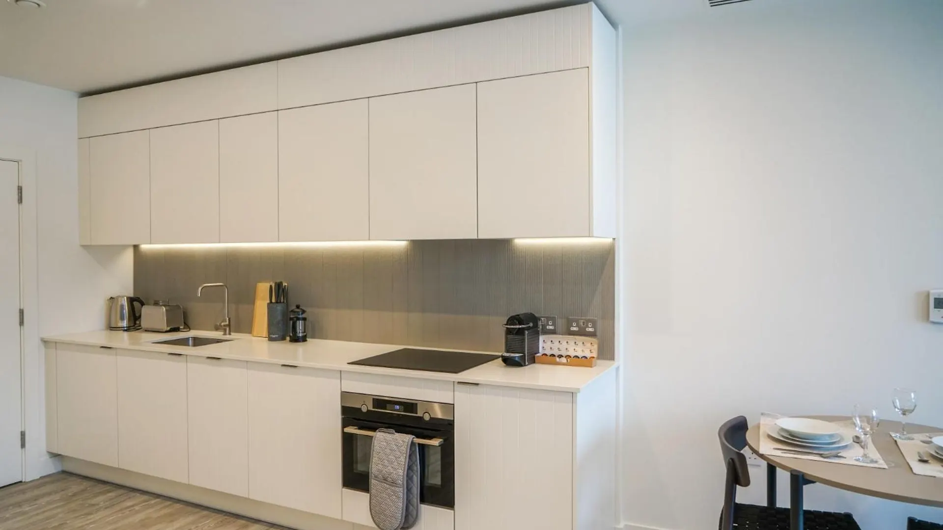 Coppermaker Square In Stratford Aparthotel London